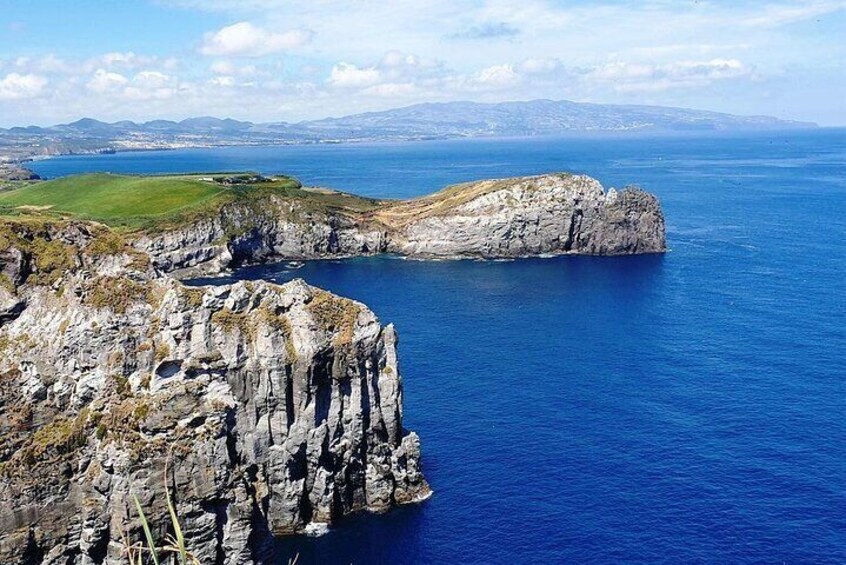 Extraordinary Half-Day Tour 4x4 - Unexplored landscapes & Lagoa do Fogo- Join Us