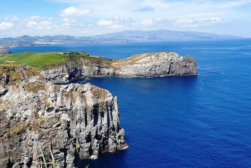 Extraordinary Half-Day Tour 4x4 - Unexplored landscapes & Lagoa do Fogo- Join Us