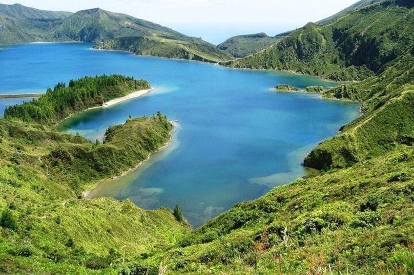 Extraordinary Half-Day Tour 4x4 - Unexplored landscapes & Lagoa do Fogo- Join Us