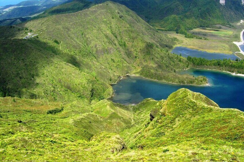 Extraordinary Half-Day Tour 4x4 - Unexplored landscapes & Lagoa do Fogo- Join Us