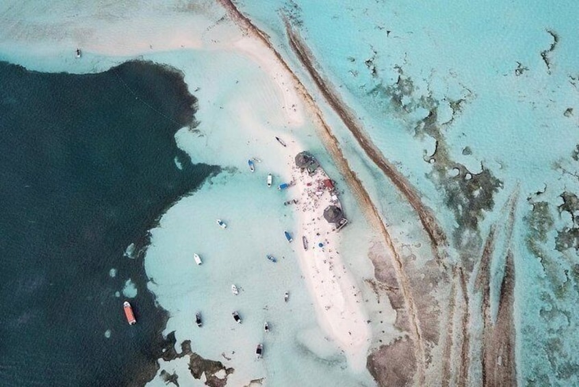 Tour to Cayo Acuario from San Andrés