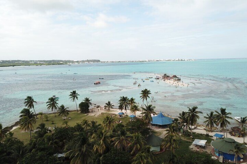 Tour to Cayo Acuario from San Andrés