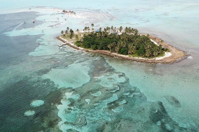 Tour to Cayo Acuario from San Andrés