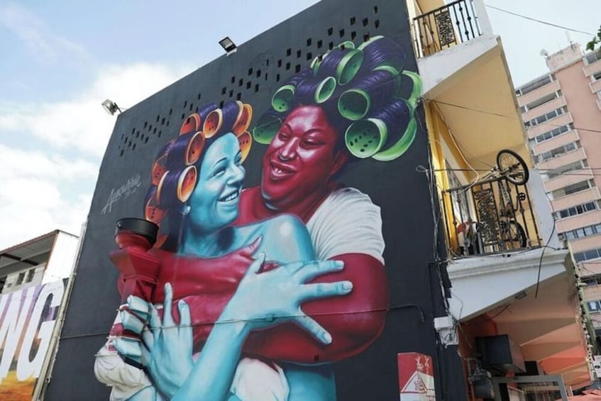 Santurce: Urban Art, Beach Sip & Paint Tour - Arte Boriken