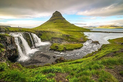 Snaefellsnes and Kirkjufell Day Tour by Minibus from Reykjavik
