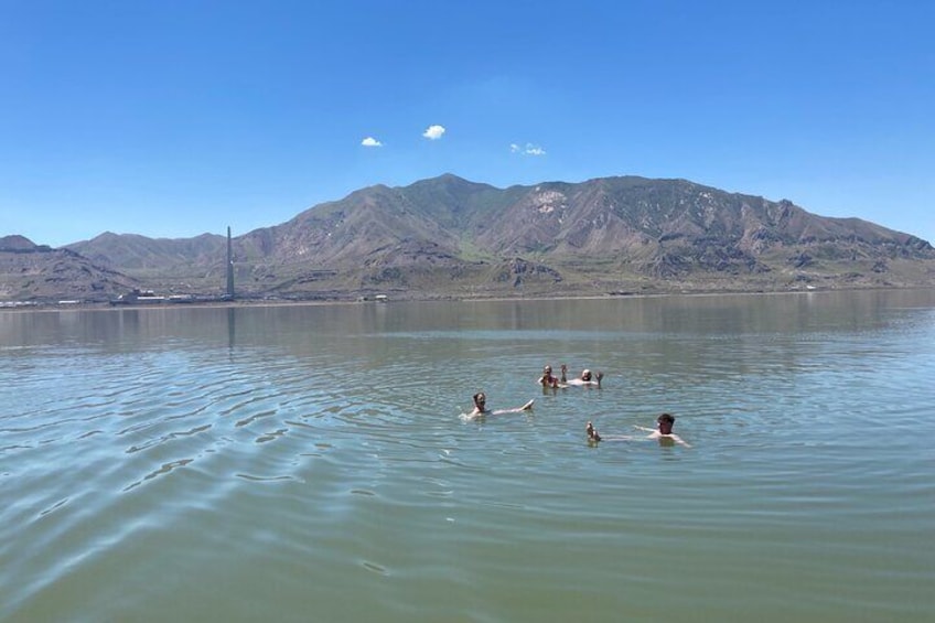 2 Hour Salt Lake Boat Tour with Swimming on the Lake