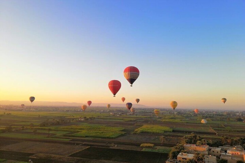 Hot air balloon luxor egypt