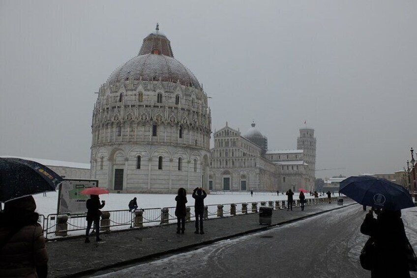 Private and Guided Tour of Piazza dei Miracoli in Pisa