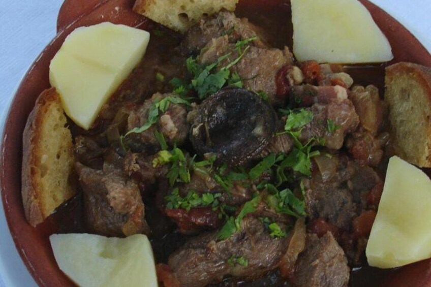 Algarve wine tour of two wine estates and lunch at hystorical town of Silves