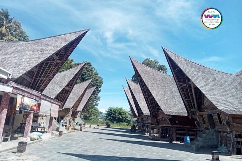 Full-Day Private Samosir Island Tour from North Sumatra