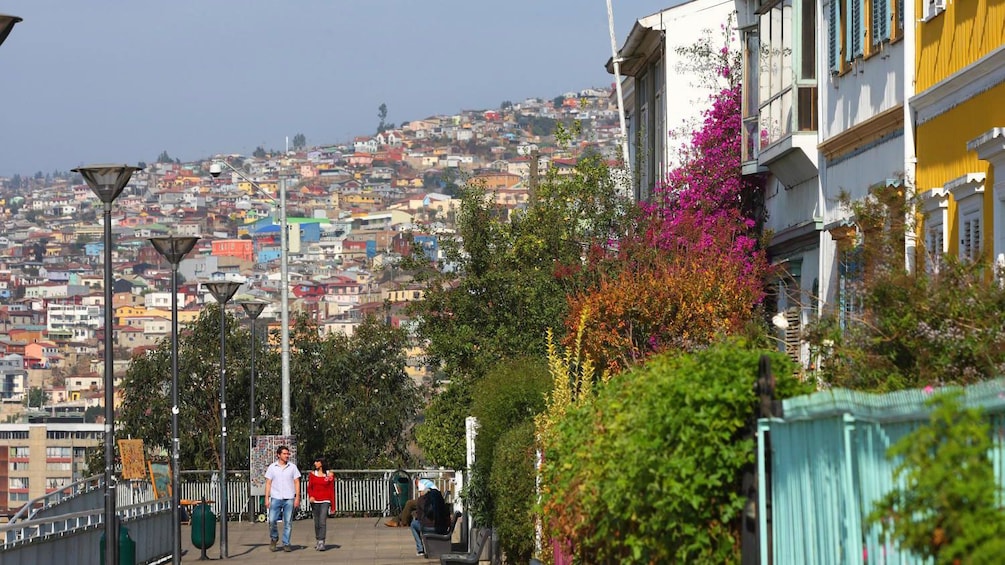 People strolling through the city in Valparaiso
