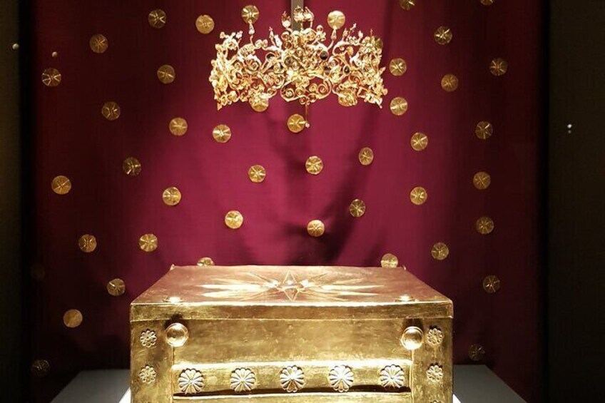 Private Tour from Hotels in Kalithea to Royal Tombs and King Philippos Museum