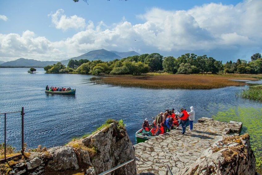 Gap of Dunloe Tour ( Boat, Bus & Carriage)