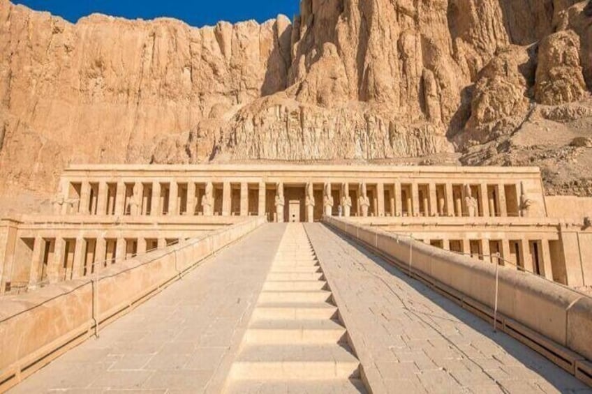Day trip to Luxor: Balloon & West and East &Felucca ride& Meals From Hurghada