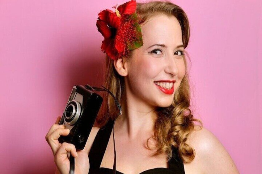 Retro Themed Photoshoot with a Pin-up Makeover at Maincy