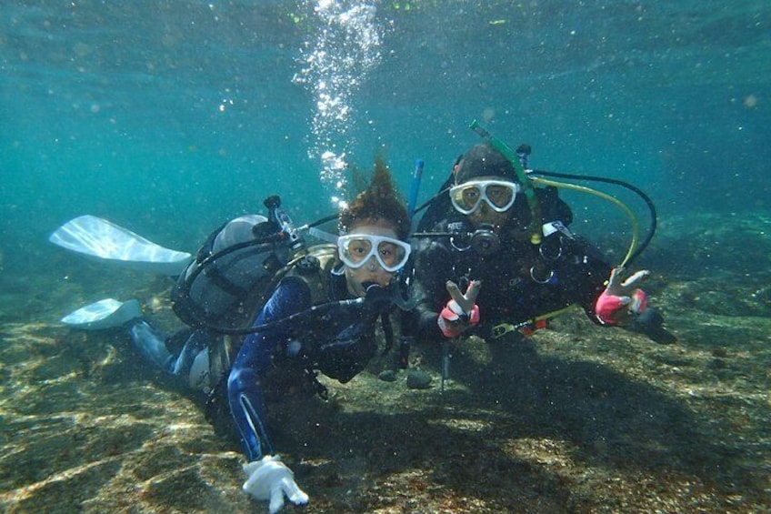 Scuba diving in the ocean world! !