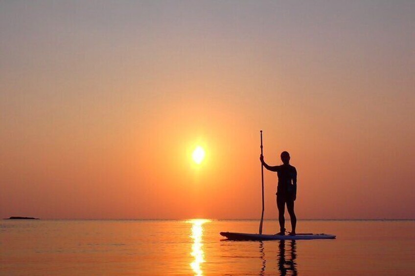 [Okinawa Miyako] [Evening] Twilight in the sea of silence... Sunset SUP / canoe