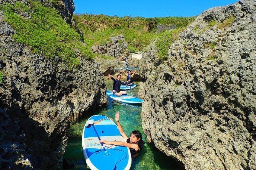 [Okinawa Miyako] SUP/canoe tour with a spectacular beach!!