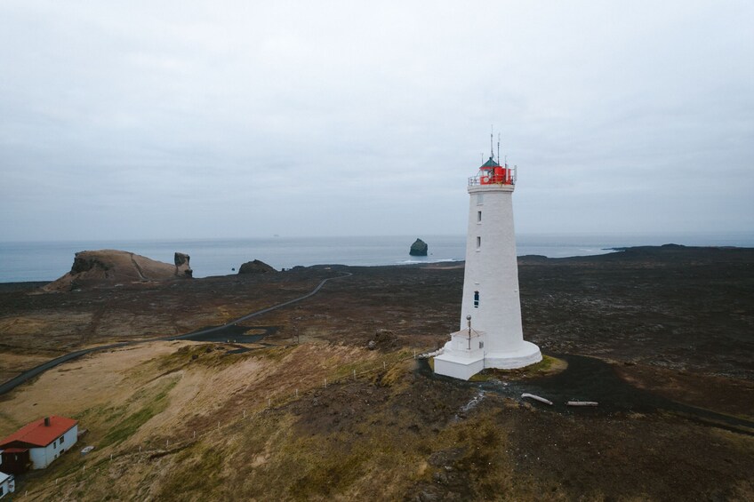 Erupting Volcano Hike and Reykjanes Tour from Reykjavik