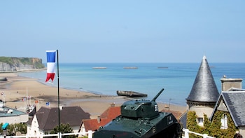 Private Full-Day Tour of Normandy Landing Beaches