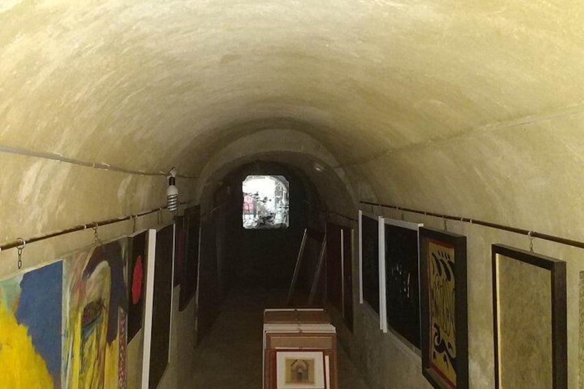 Underground tunnels of Crotone, which in the event of a Turkish attack (16th century) connected the noble palaces to the Castle of Charles V, today an art gallery.