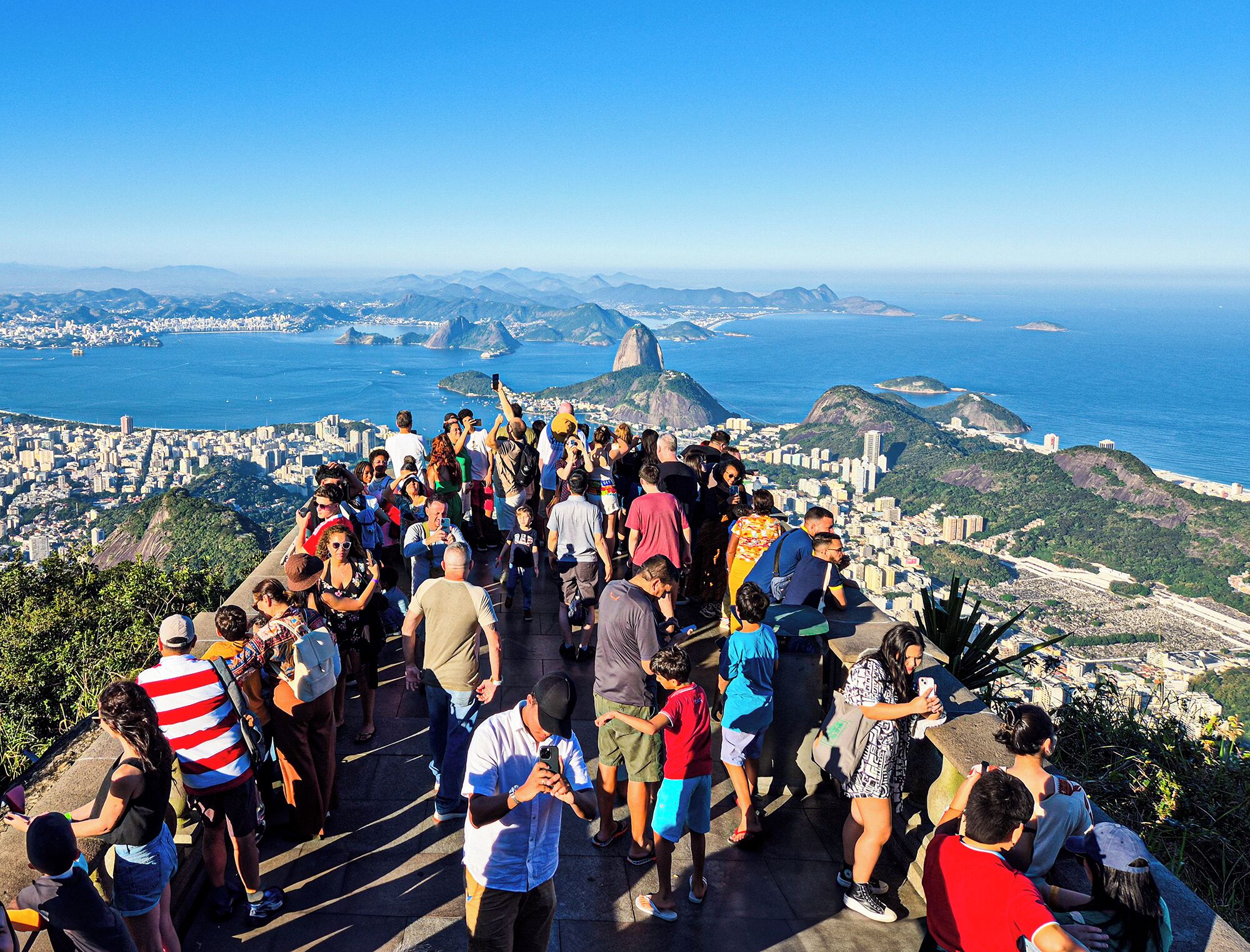 Small-Group Corcovado, Sugarloaf & Selaron Steps 6-hour Tour