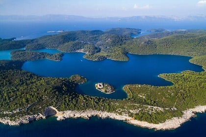 Private tour to the island of Mljet and Odysseus cave