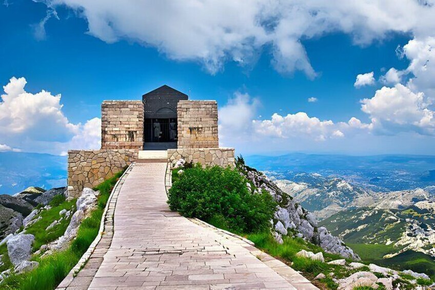 Kotor-Njegusi-Lovcen including tasting traditional Montenegrian food and drinks