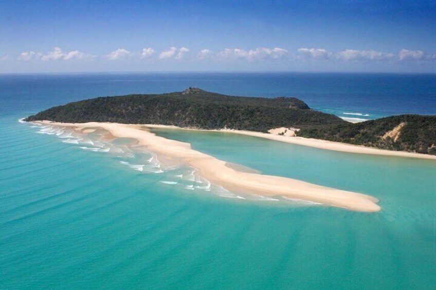 3 Hour Surf Lesson in Australia's Longest Wave and Rainbow Beach 4X4