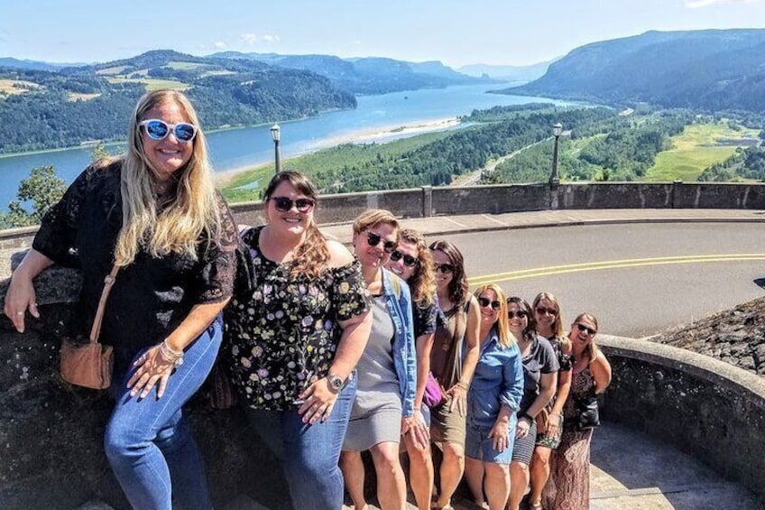 Willamette Valley Wine Tour & Lunch - For Private Large Groups 