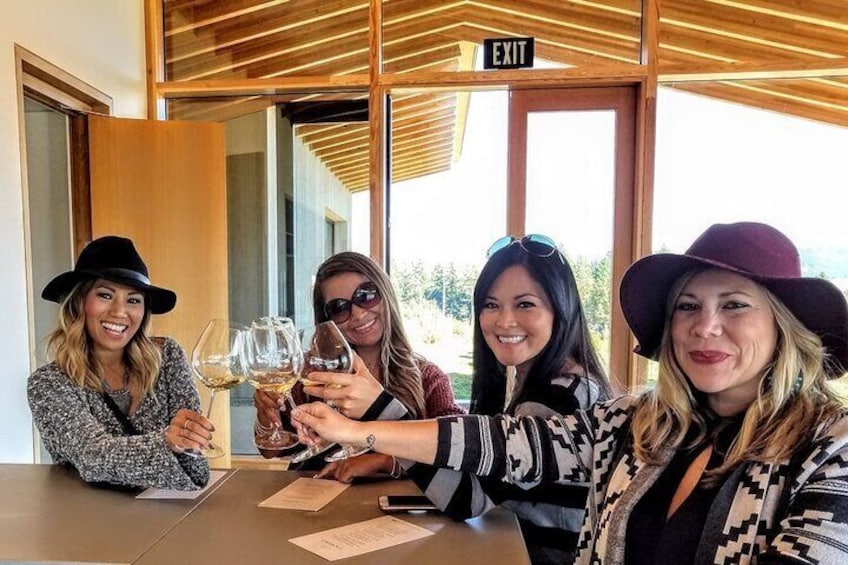 Willamette Valley Wine Tour & Lunch - For Private Large Groups