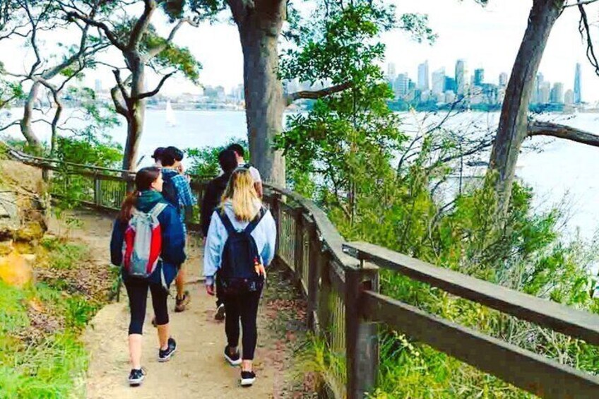 3-Hour Guided Walking Tour in Sydney Harbour National Park