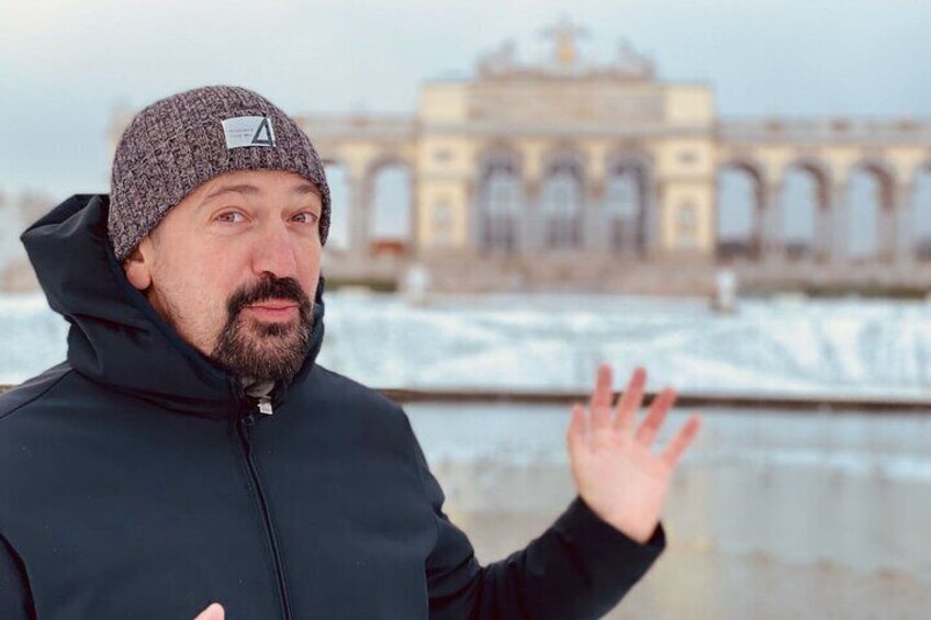 Guided Walking Tour of Schonbrunn Palace in Vienna