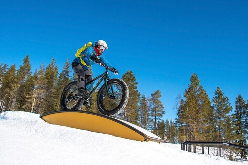 Fatbike Downhill Experience in Pyhä