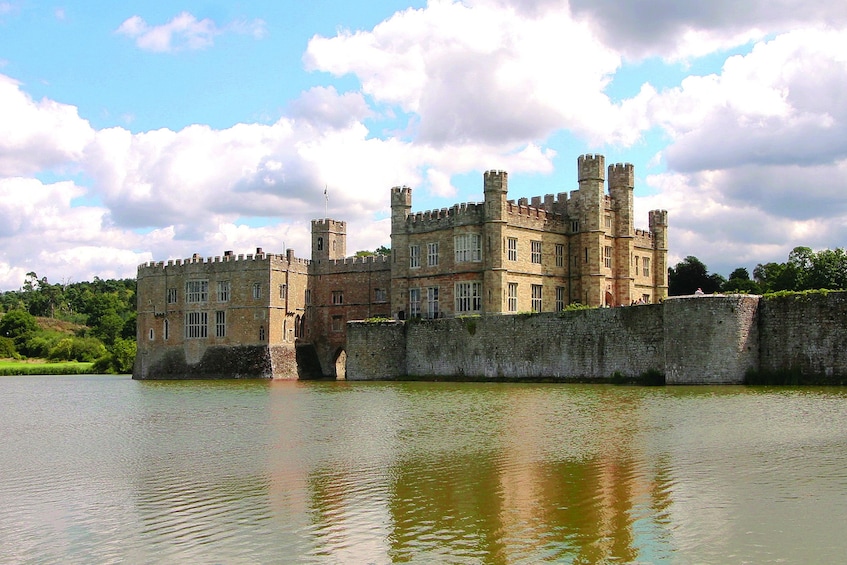 Leeds Castle, Canterbury Cathedral & Dover Flexible Day Trip