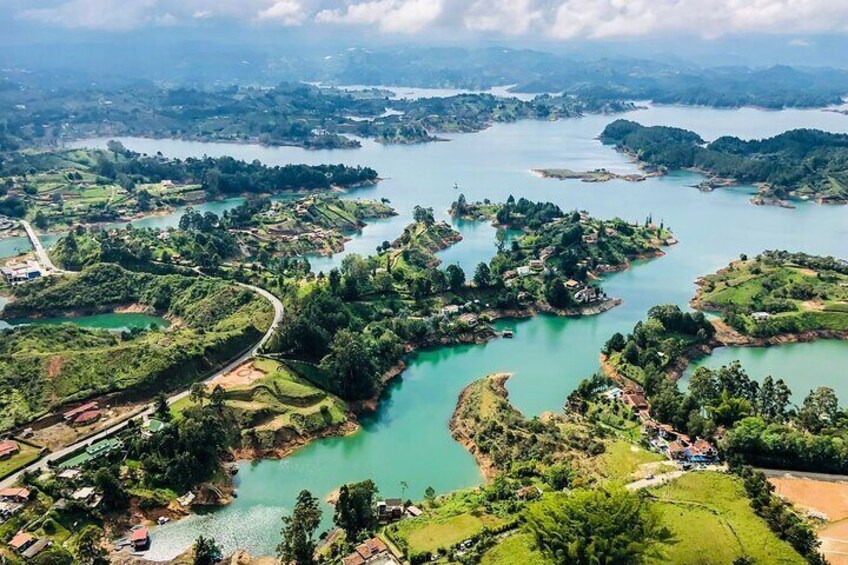 Full Day Guatapé Flowers and tradition with entrance to Silletera farm