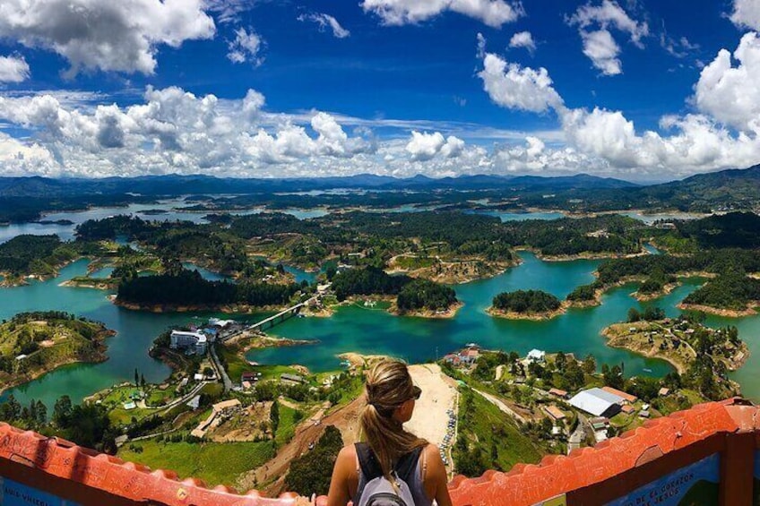 Full Day Guatapé Flowers and tradition with entrance to Silletera farm