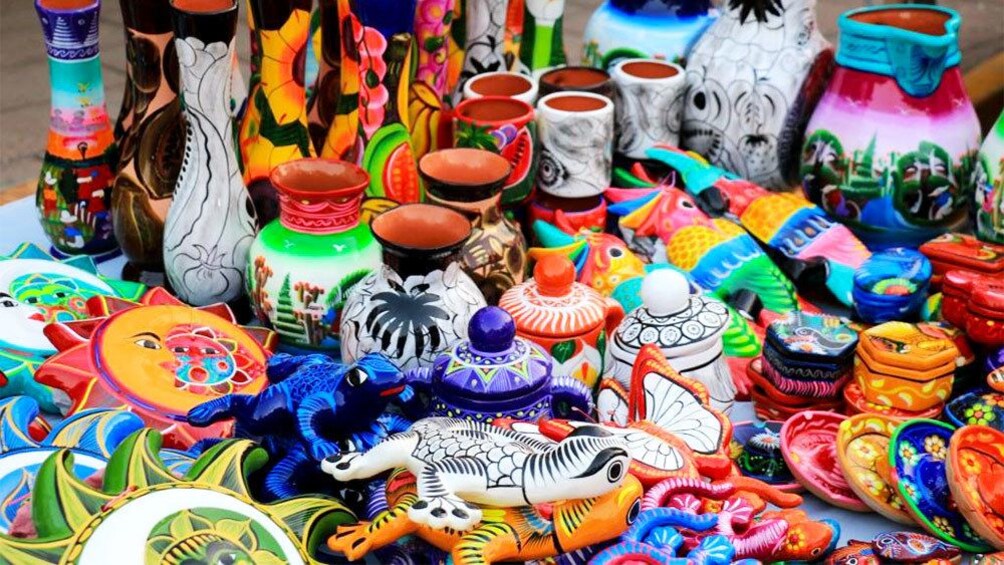 Local gift shop in Huatulco, Mexico