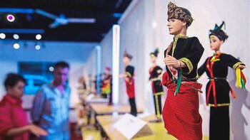 Chanteek Borneo Gallery Half-Day Excursion with Traditional Sabah Lunch