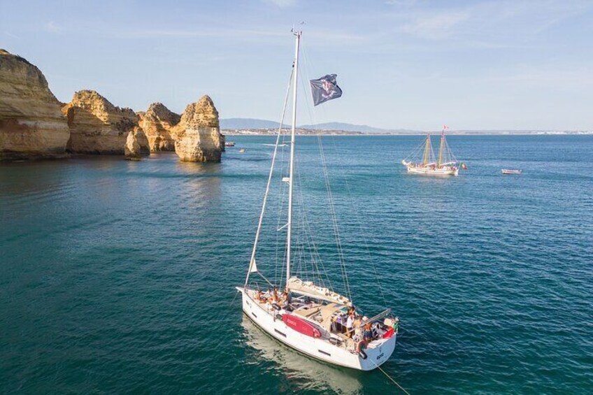 3 Hour Boat Trip to Ponta da Piedade