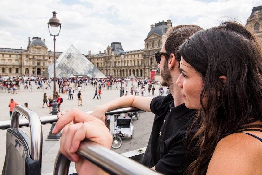 Paris Explorer Full Day tour with train & Hop-On-Hop-Off Bus