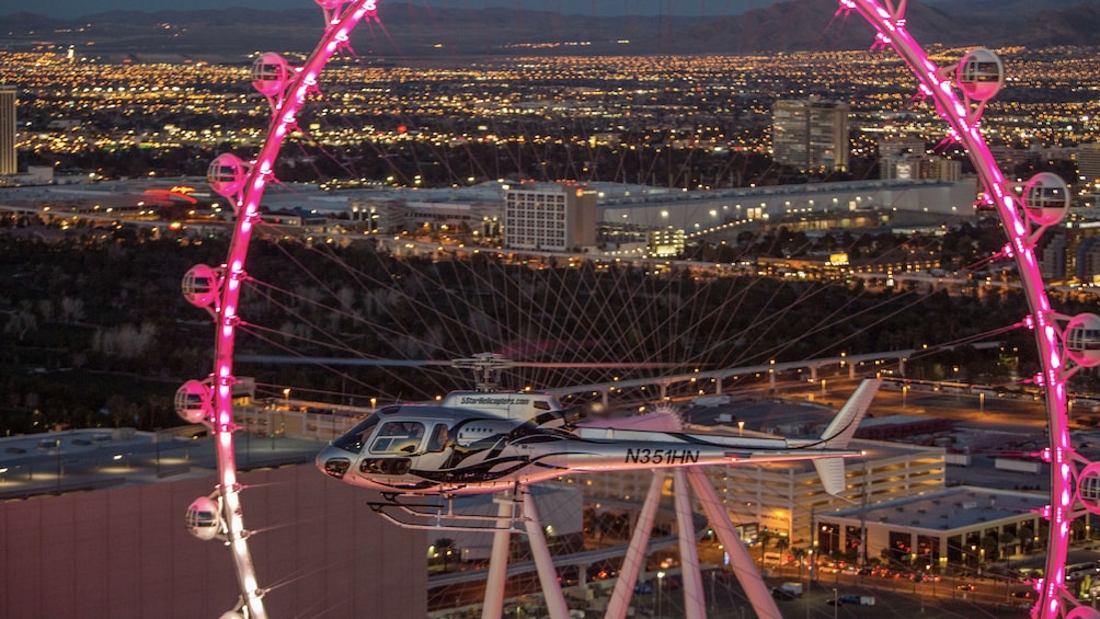 Las Vegas Strip Helicopter Tour with Dining Experience