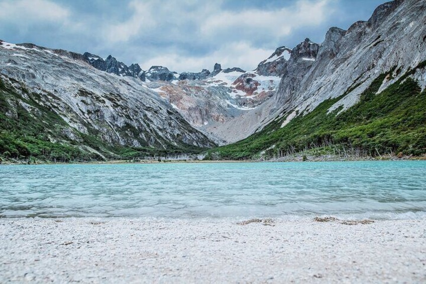 Laguna Esmeralda Hiking Tour with Snack from Ushuaia