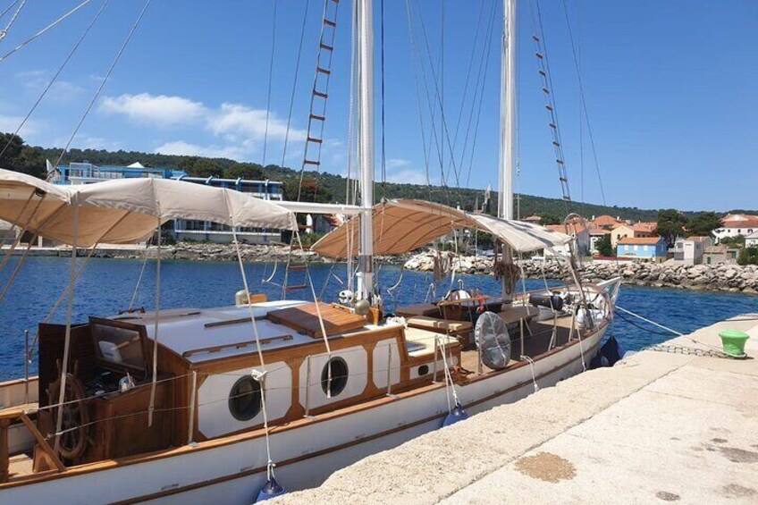 Full day PRIVATE tour on custom made motor sail yacht to Kornati islands 