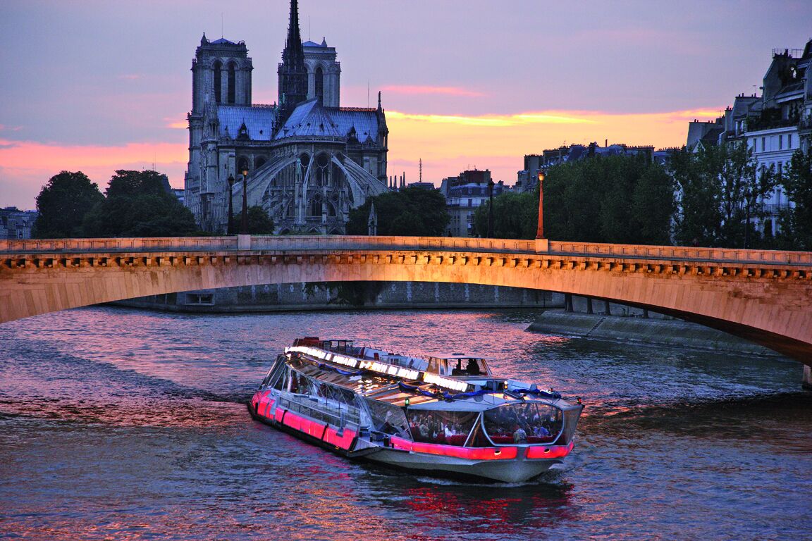 the authentic bateaux mouches dinner cruise in paris