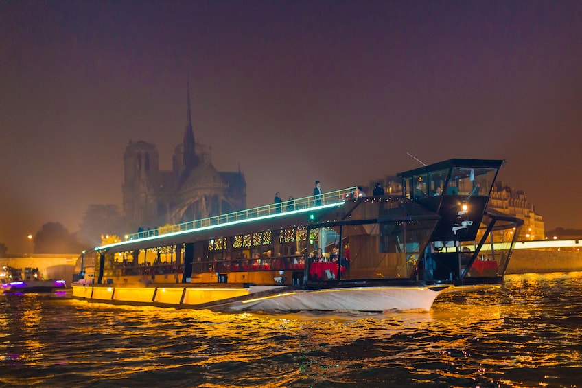 Cargar ítem 5 de 6. Seine River Cruise & Dinner with the best views of Paris