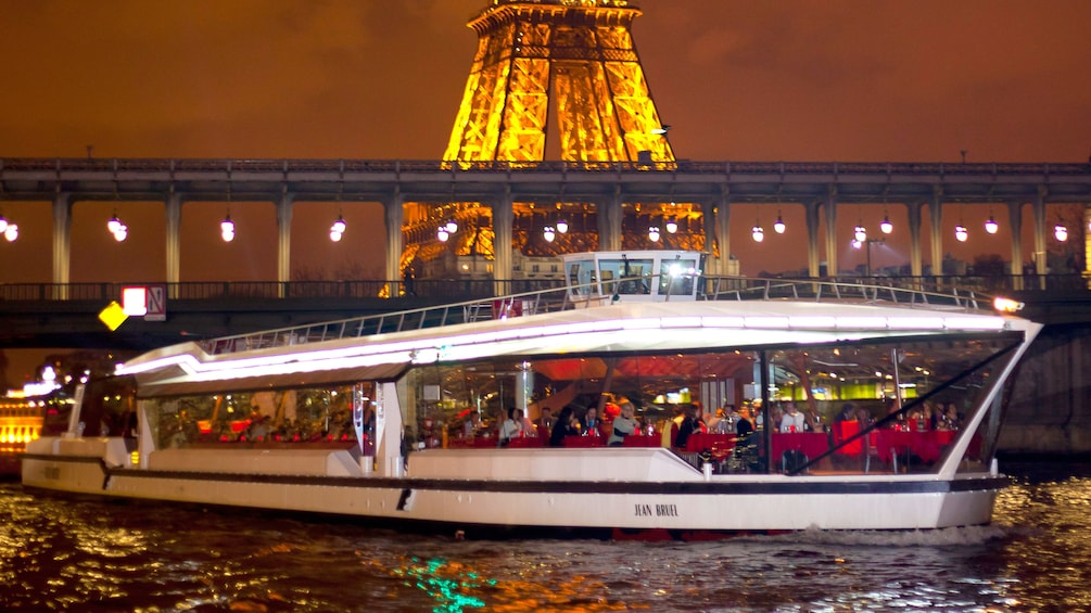 paris seine river gourmet dinner cruise with champagne