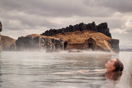 Sky Lagoon Thermal Spa Erfahrung mit privatem Transfer von Reykjavík