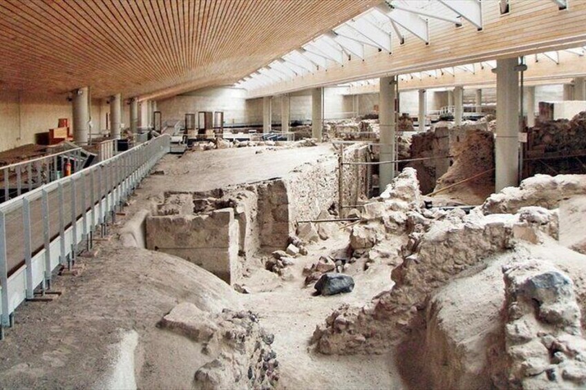 Guided Tour to the Akrotiri Archaeological Site in Santorini