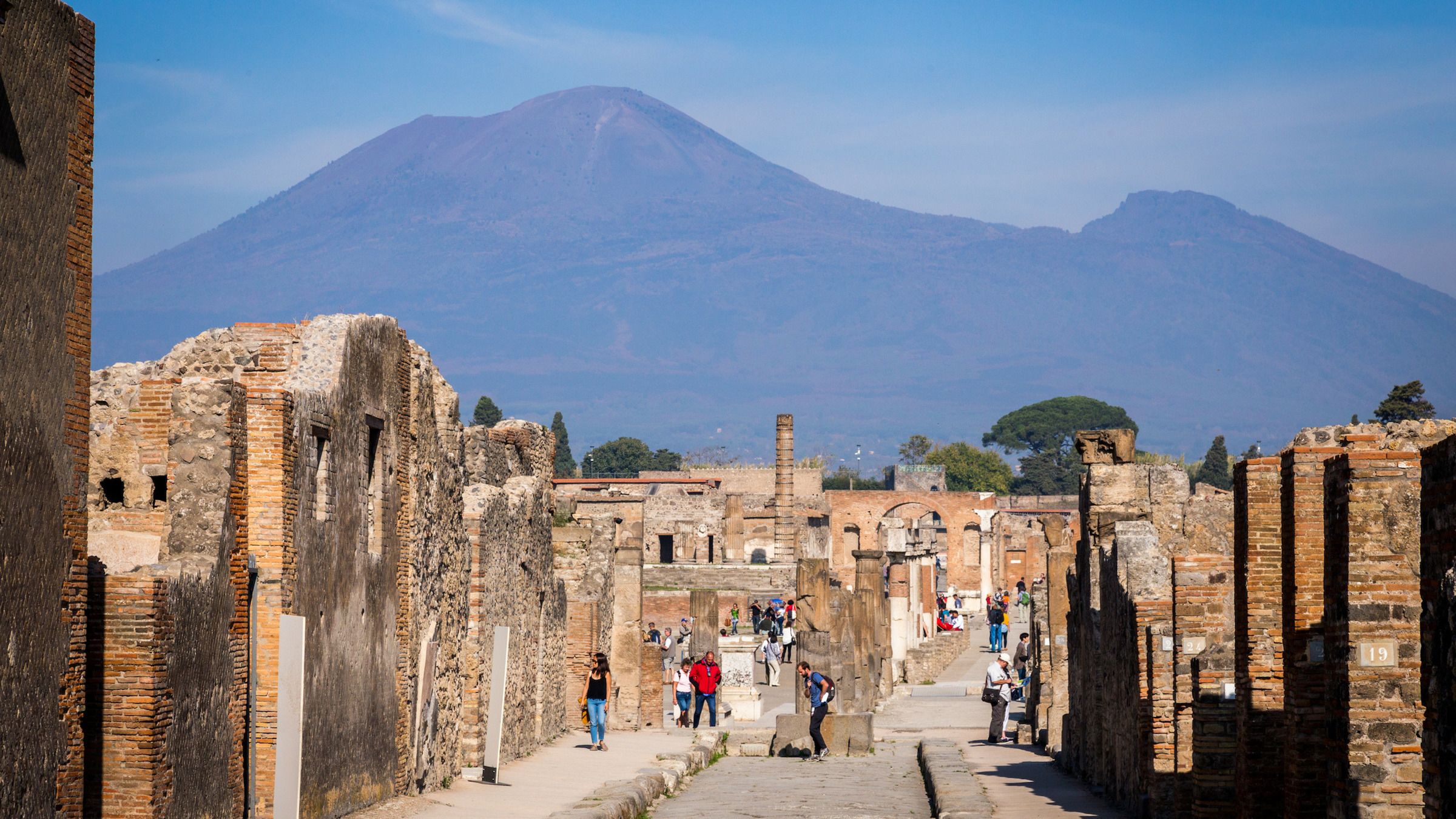 guided tours from rome to pompeii